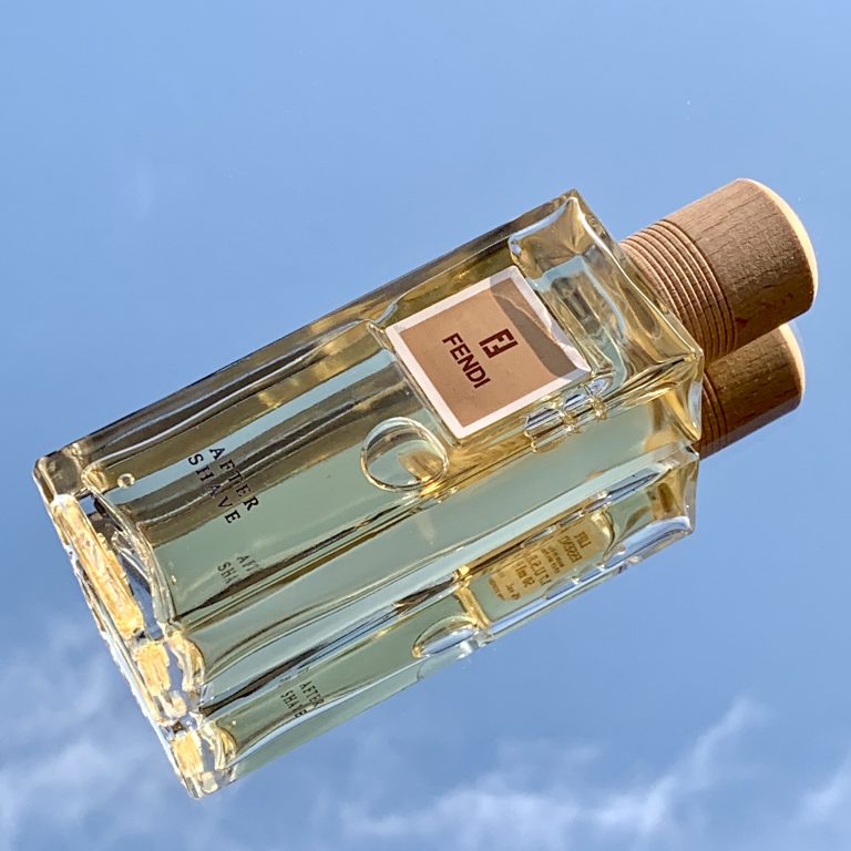 Alternative view of Fendi life Essence 50ml woda po goleniu