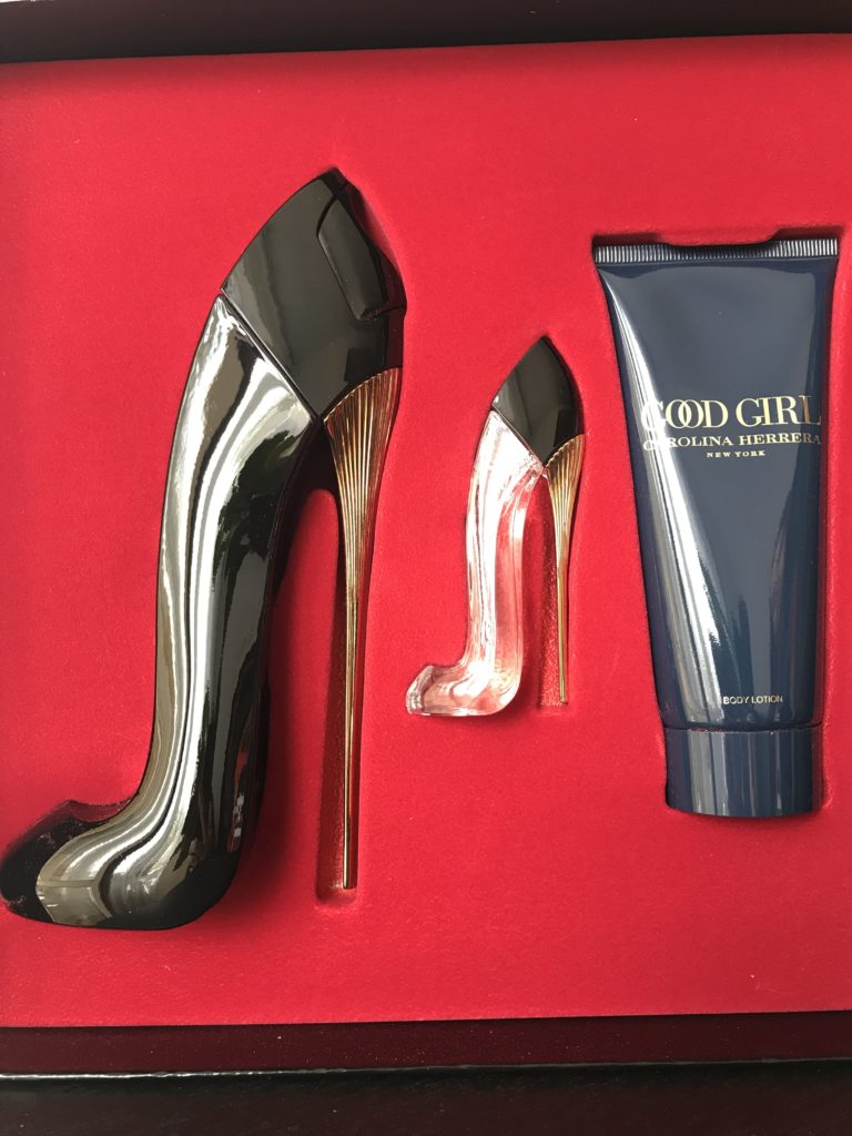 Carolina Herrera Good Girl 80ml edp + 7ml +100ml zestaw - obrazek 3