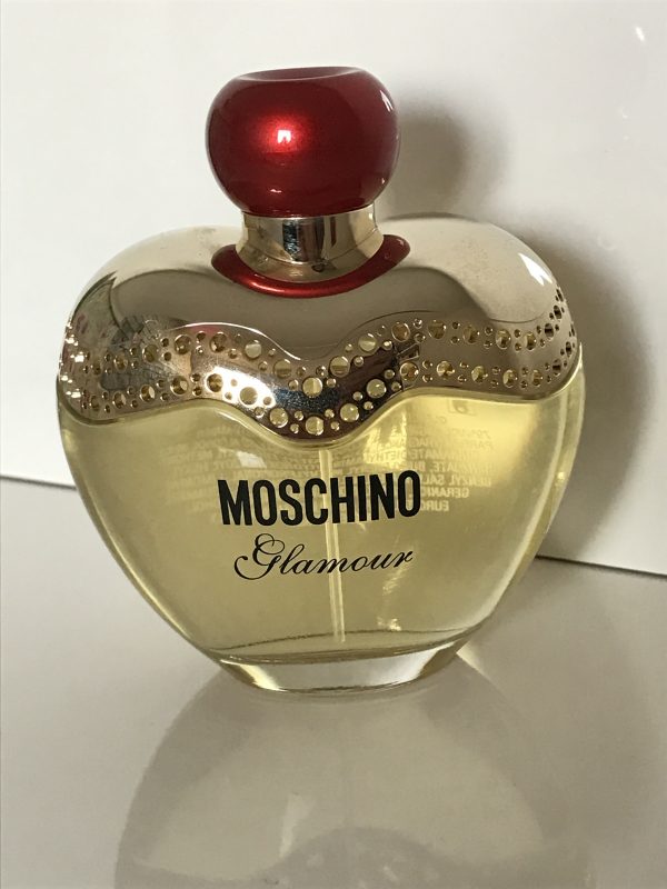 Glamour moschino описание